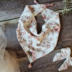 Muślinowa chusta Newbie roses biel