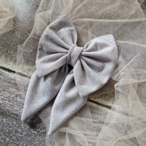 Spinka kokardka Maxi Shiny cappuccino