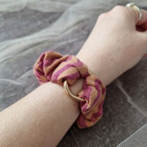 Scrunchie-brelok Marsala paski