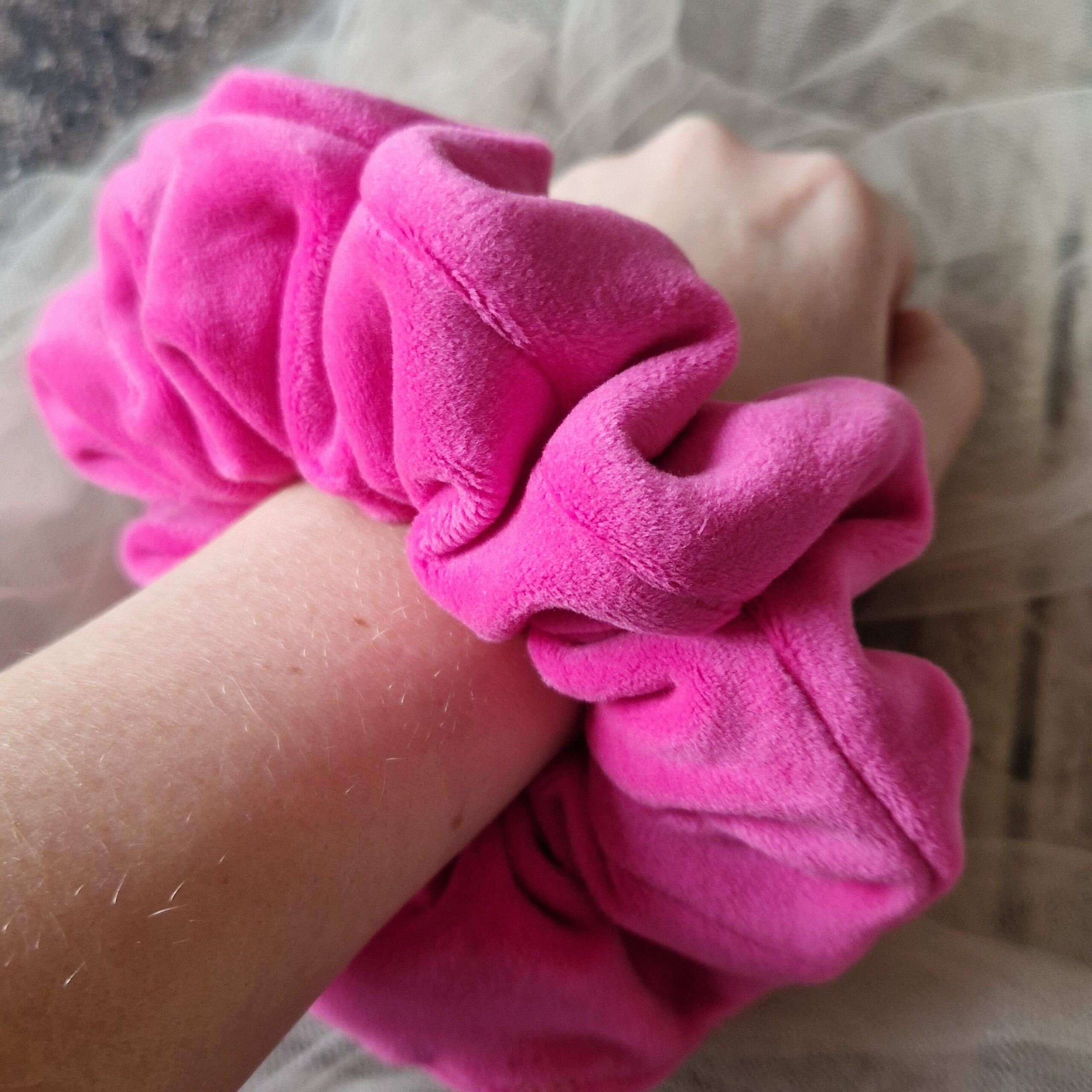 Scrunchie welurowa Amarant - obrazek 2