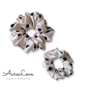Scrunchie satynowa Kropki czarne na ecru